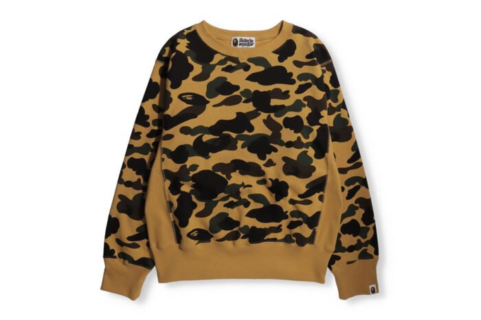 1ST CAMO WIDE CREWNECK